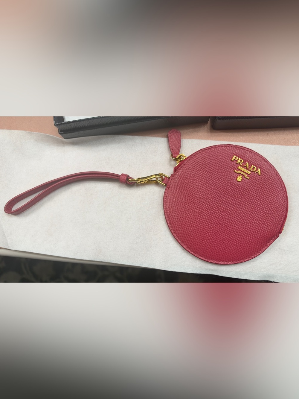 Prada Round Coin Case PINK
Saffiano